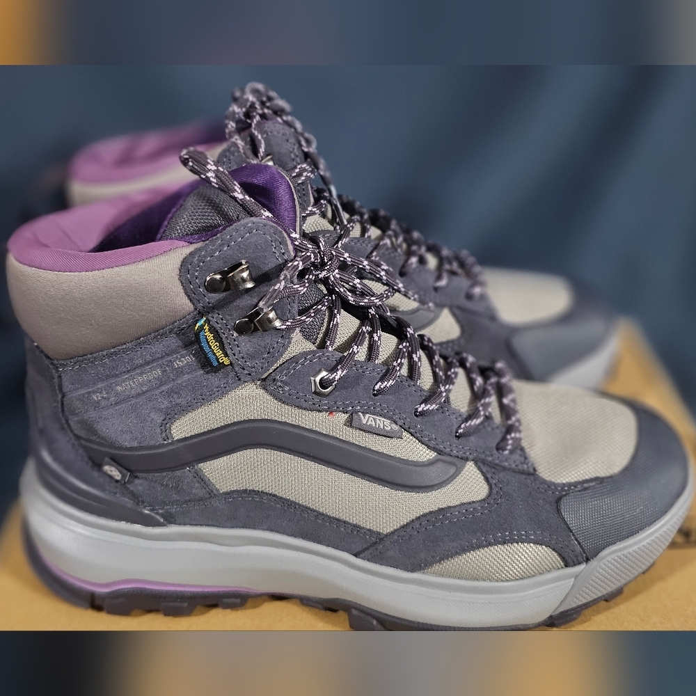 Vans Mte Crestline WP Boots Dark Grey Men Size 8.5 Women 10 New No Box Top